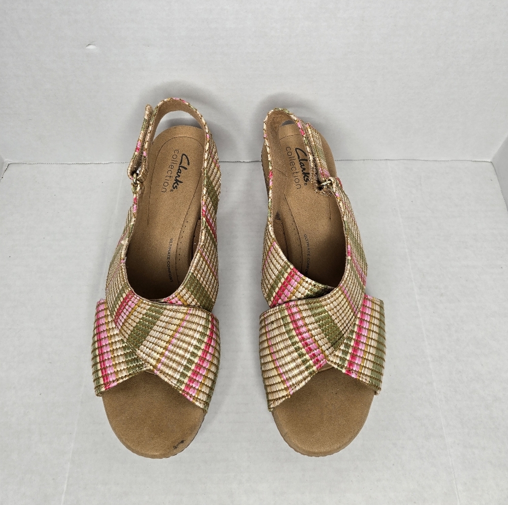 Clarks Women's Pink and Tan Sandals